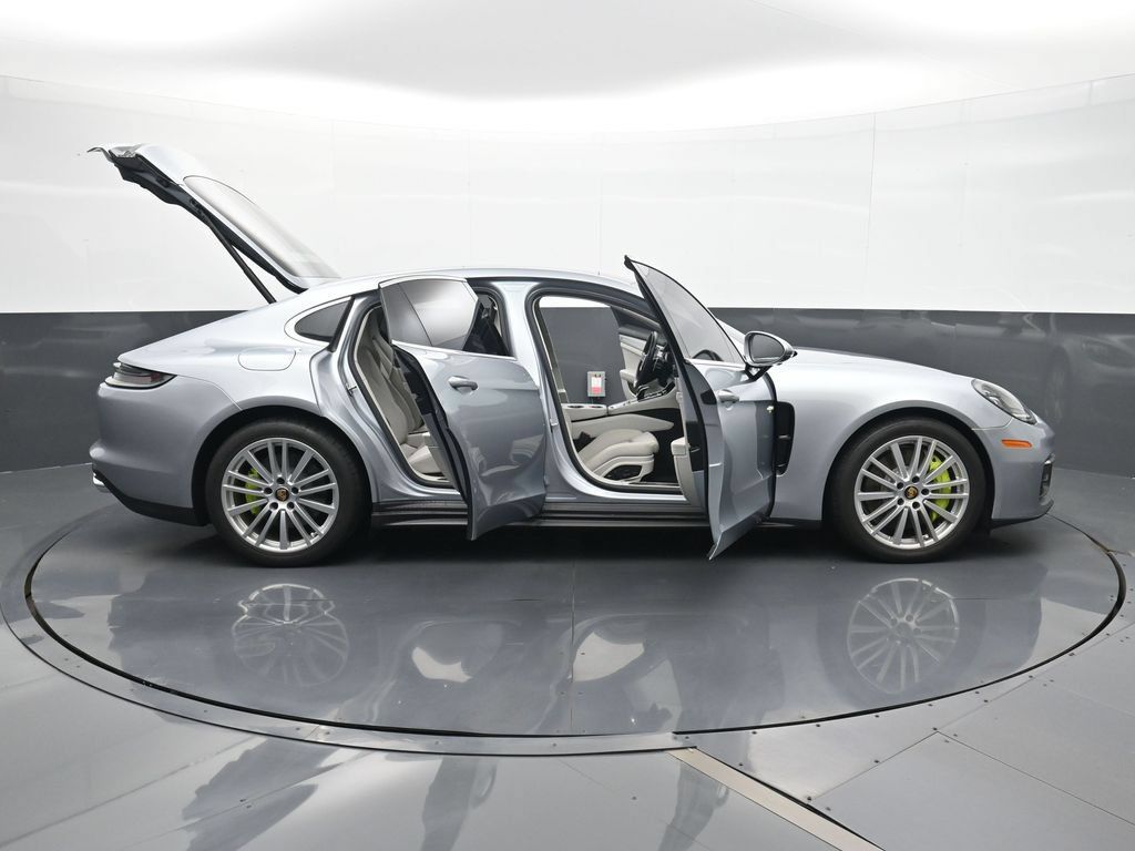 Certified 2023 Porsche Panamera AWD/4WD image 33