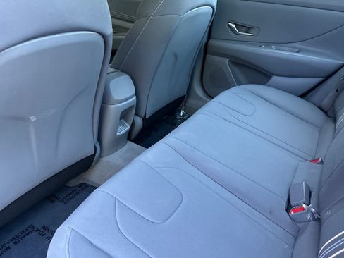 Used 2025 Hyundai Elantra Sport FWD image 4