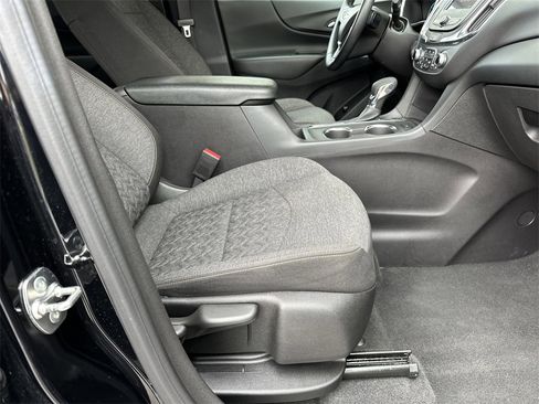 Certified 2024 Chevrolet Equinox LT image 38