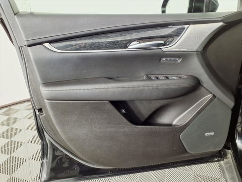 Certified 2022 Cadillac XT5 Premium Luxury w/ Technology Package image 16