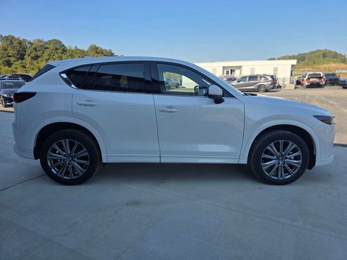 New 2025 MAZDA CX-5 Signature AWD/4WD image 4