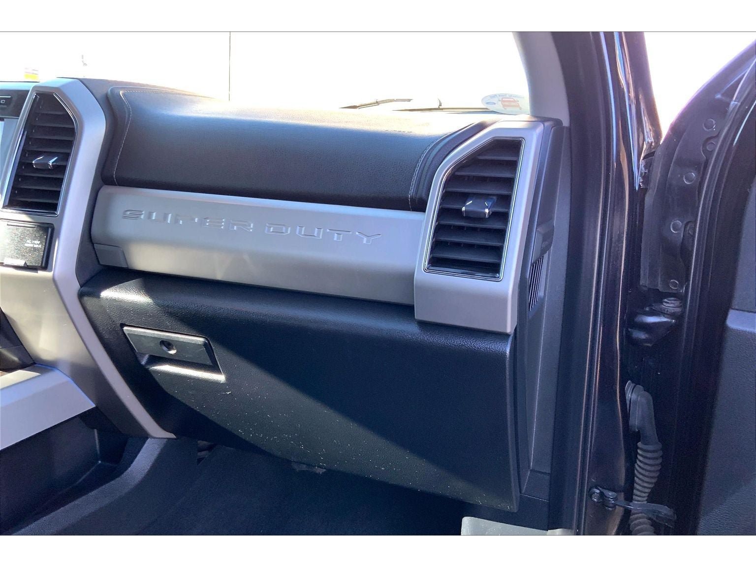 Used 2021 Ford F350 Lariat w/ Lariat Ultimate Package AWD/4WD image 18