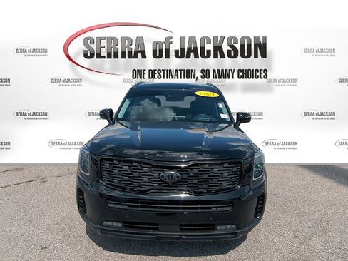 Used 2021 Kia Telluride SX w/ SX Prestige Package image 3
