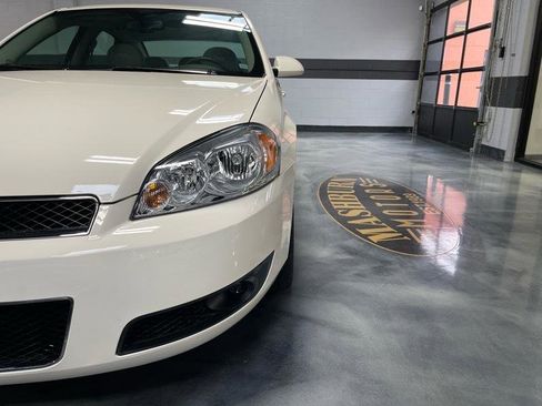 Used 2009 Chevrolet Impala SS w/ Convenience Package image 4