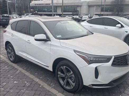 Used 2025 Acura RDX SH-AWD w/ Technology Package image 2