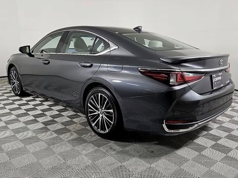 Certified 2025 Lexus ES 300h w/ Premium Package image 7
