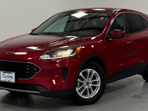 Used 2020 Ford Escape SE FWD image 1
