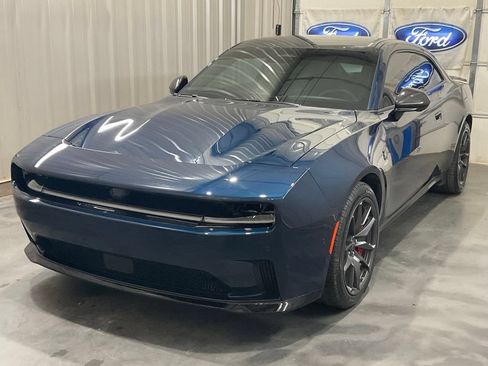 Used 2024 Dodge Charger Daytona Scat Pack w/ Plus Group AWD/4WD image 6