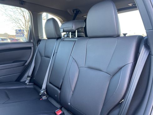Used 2025 Subaru Forester Limited image 22