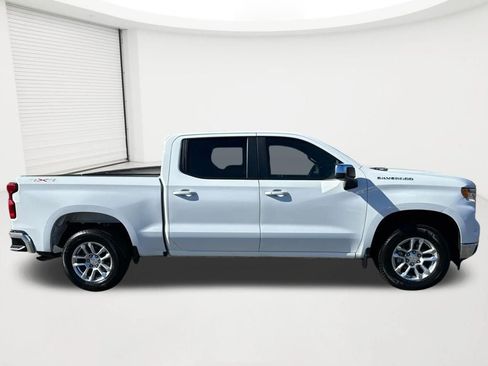 Used 2023 Chevrolet Silverado 1500 LT AWD/4WD image 4