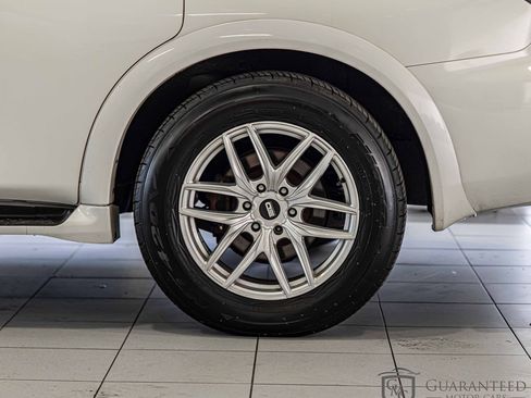 Used 2019 Nissan Armada Platinum image 9