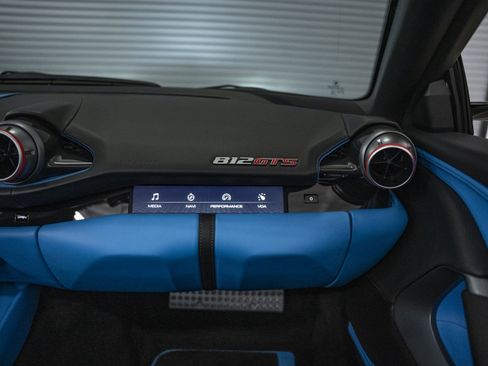 Used 2022 Ferrari 812 GTS RWD image 43