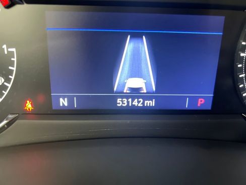 Used 2020 Cadillac XT4 Premium Luxury w/ Enhanced Visibility Package image 19