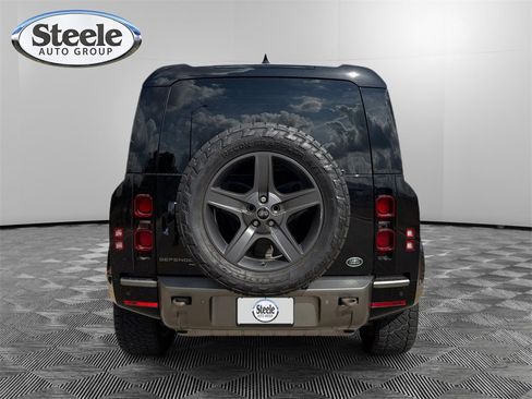Used 2023 Land Rover Defender 110 X-Dynamic SE image 4