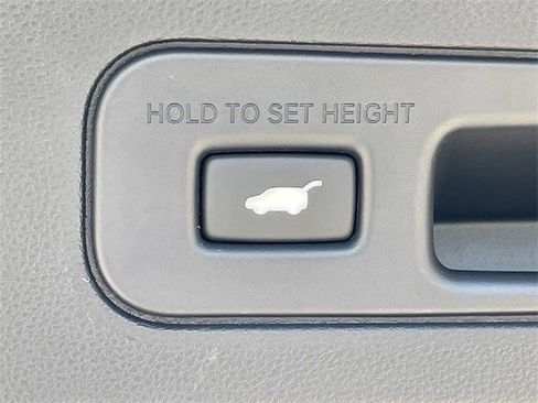 Certified 2025 Acura MDX FWD w/ Technology Package image 27