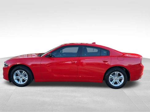 Used 2023 Dodge Charger SXT image 2