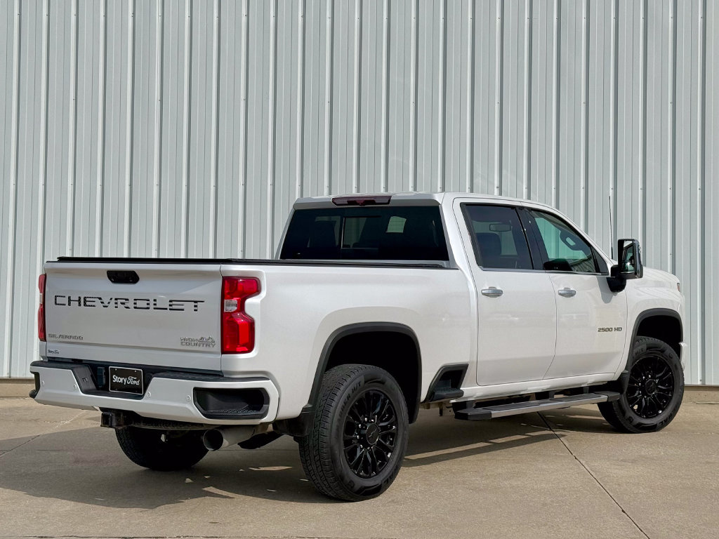 Used 2023 Chevrolet Silverado 2500 High Country AWD/4WD image 6