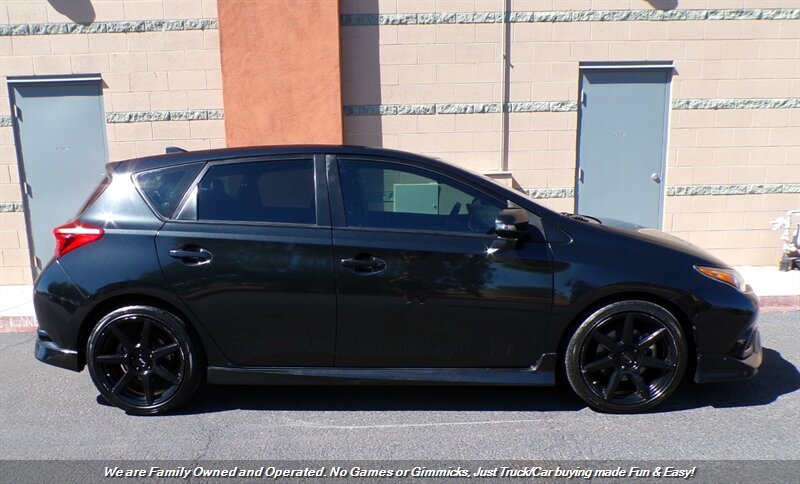 Used 2017 Toyota Corolla iM w/ Carpet Mat Package FWD image 6