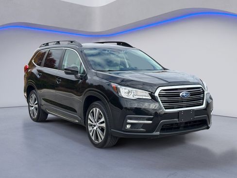 Used 2022 Subaru Ascent Limited image 4