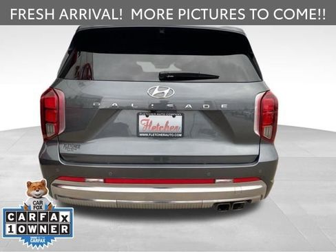 Used 2024 Hyundai Palisade Calligraphy image 3