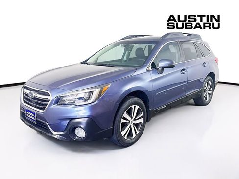 Used 2018 Subaru Outback 2.5i Limited image 3
