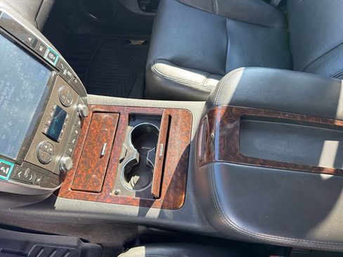 Used 2014 GMC Sierra 2500 Denali w/ Suspension Package, Off-Road image 16