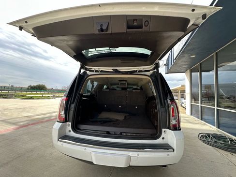Used 2016 GMC Yukon XL Denali w/ Open Road Package image 9