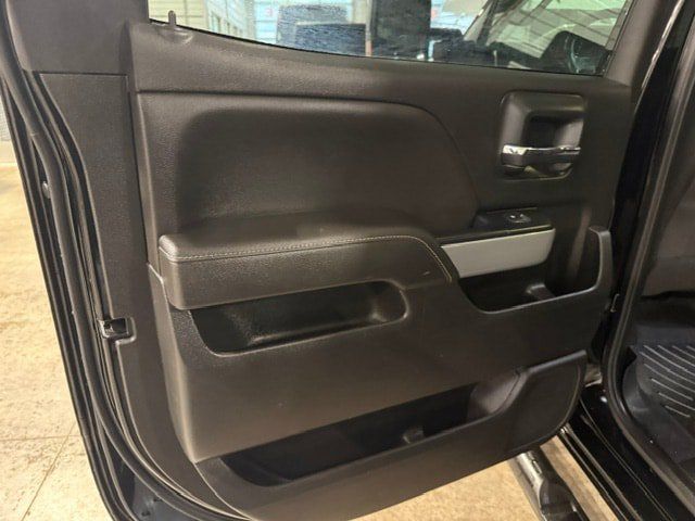 Used 2017 Chevrolet Silverado 2500 LT w/ Midnight Edition AWD/4WD image 32