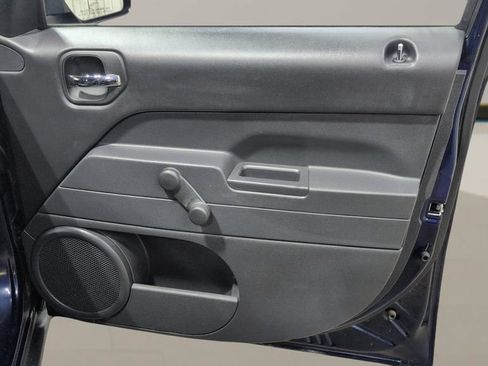 Used 2017 Jeep Patriot Sport FWD image 20