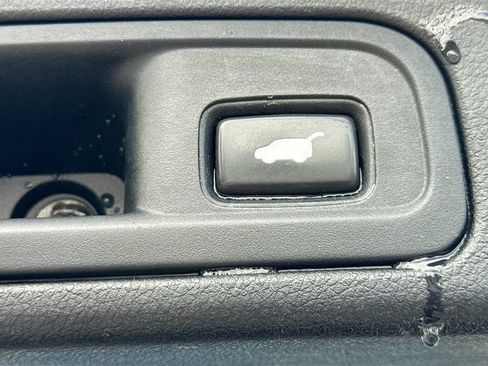Used 2016 Honda Pilot Touring image 33