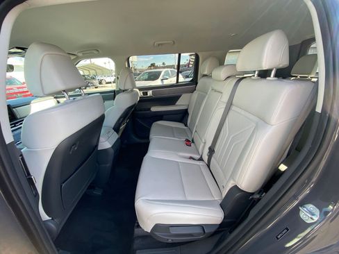 Used 2025 Hyundai Santa Fe SEL image 40