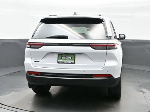 New 2025 Jeep Grand Cherokee Altitude image 5