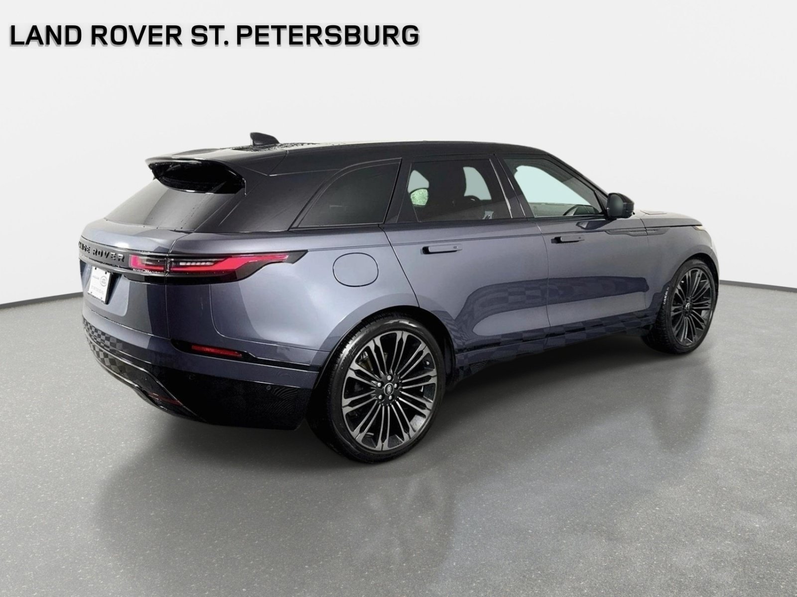 Used 2026 Land Rover Range Rover Velar Dynamic SE AWD/4WD image 5