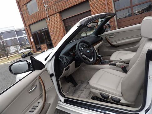 Used 2013 BMW 128i Convertible image 10