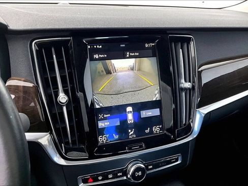 Used 2017 Volvo S90 T5 Momentum w/ Convenience Package FWD image 28