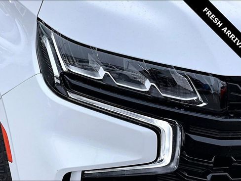 Used 2024 Chevrolet Suburban Z71 w/ Off-Road Capability Package image 30