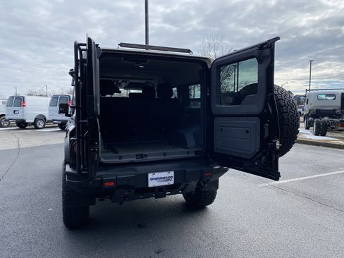 Used 2024 INEOS Grenadier image 11