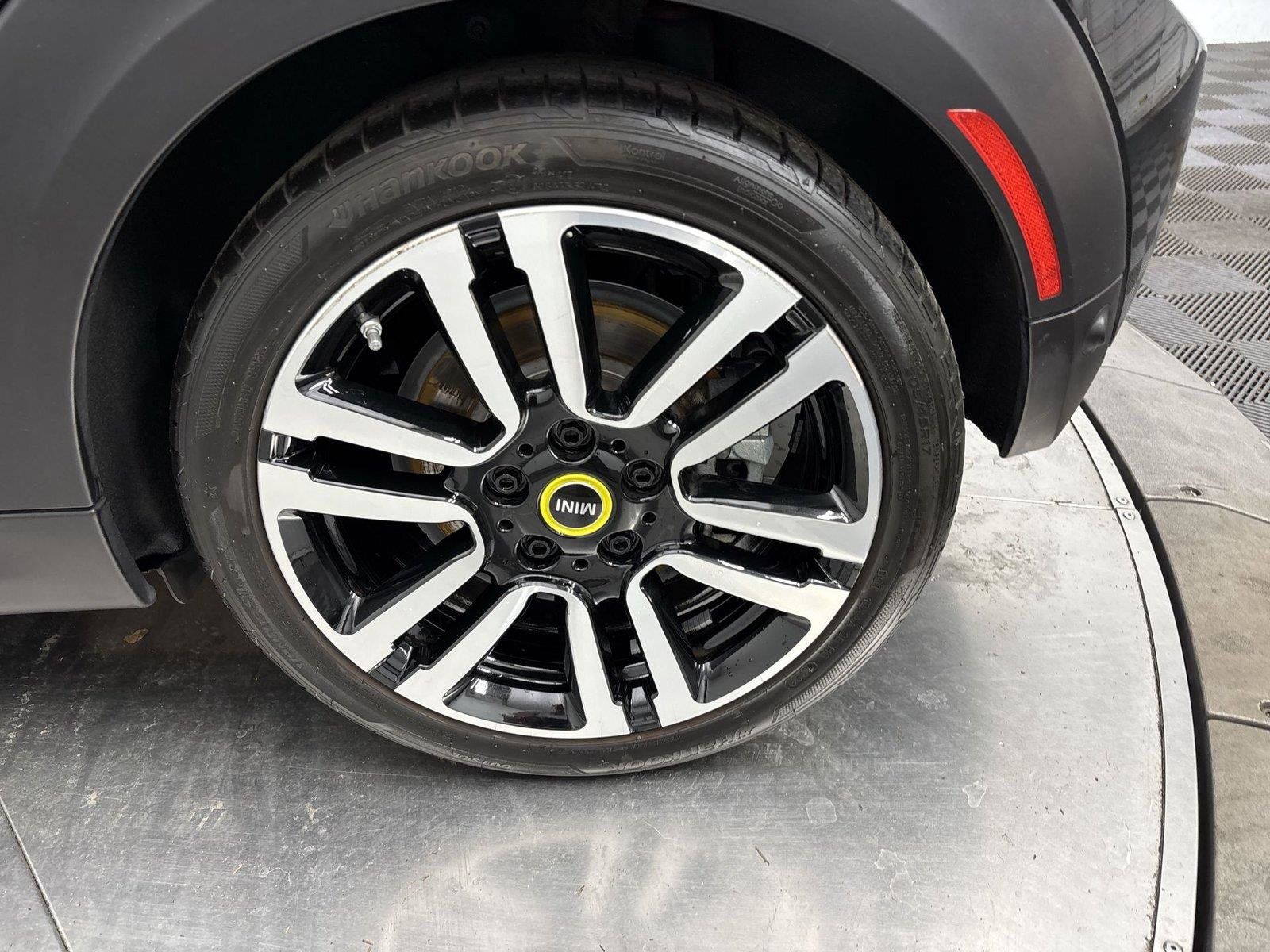 Used 2023 MINI Cooper SE FWD image 27