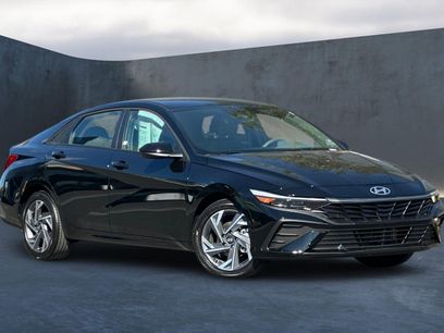 Used 2025 Hyundai Elantra SEL