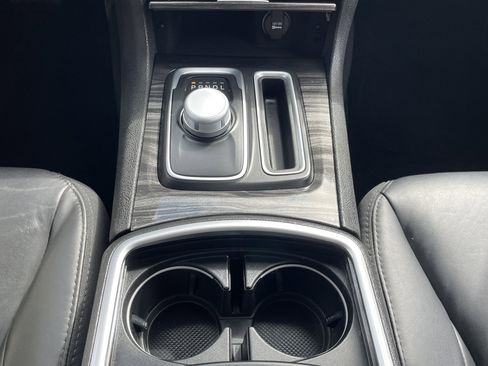 Used 2022 Chrysler 300 Touring L image 29