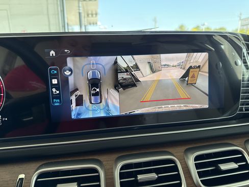 New 2026 Mercedes-Benz GLS 450 4MATIC image 52