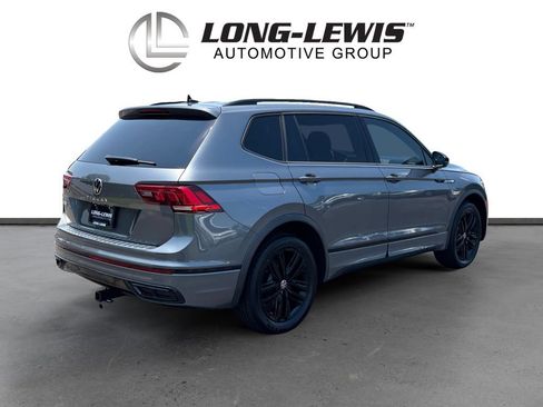 Certified 2022 Volkswagen Tiguan SE R-Line FWD image 7