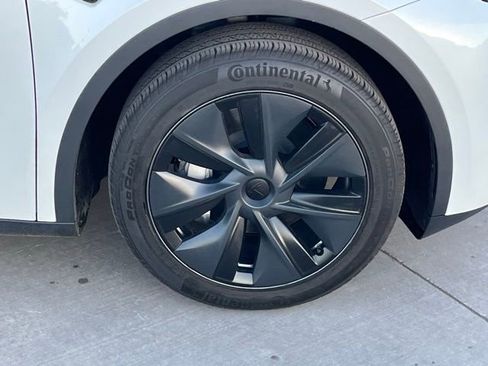 Used 2024 Tesla Model Y Long Range image 6