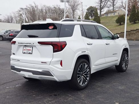 Used 2026 GMC Terrain Denali image 3