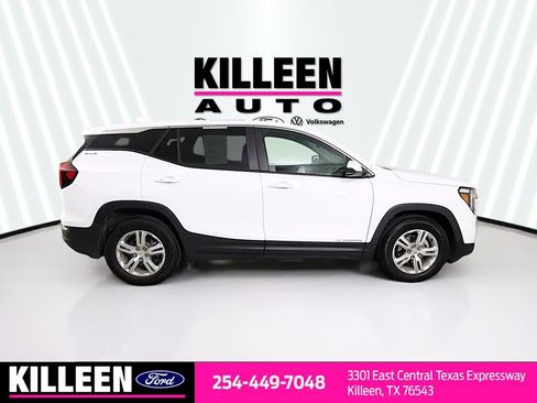 Used 2024 GMC Terrain SLE image 9