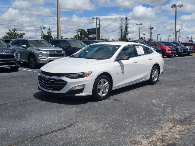Used 2023 Chevrolet Malibu LS FWD image 2