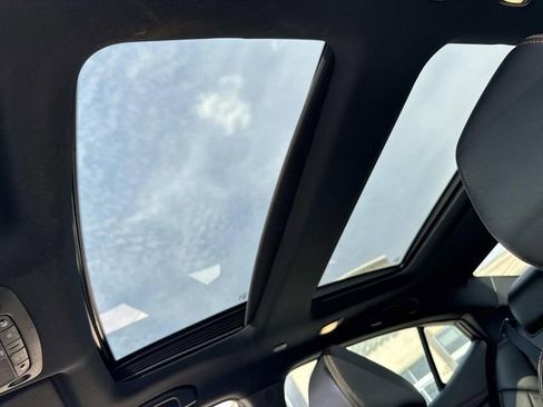 Used 2021 Nissan Maxima SR w/ Sport Mat Group image 18