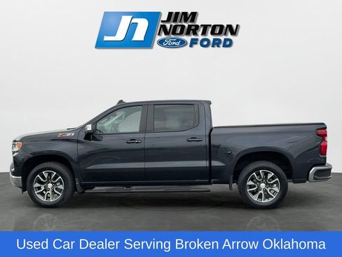 Used 2024 Chevrolet Silverado 1500 LT AWD/4WD image 7