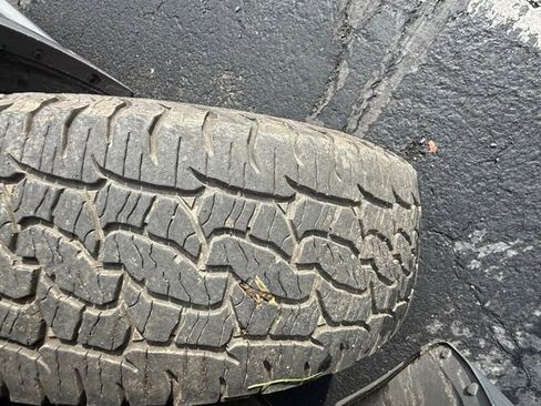 Used 2017 Hyundai Santa Fe Sport image 29