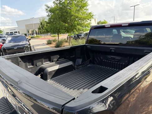 Used 2022 Chevrolet Silverado 1500 LT RWD image 41